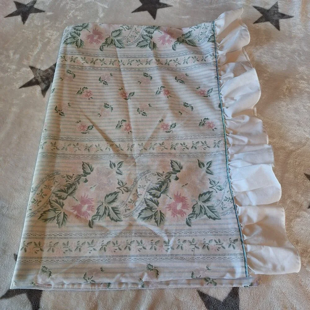 Vintage JC Penny Standard Pillowcase Floral Ruffle Edge Made In USA Cottagecore‎